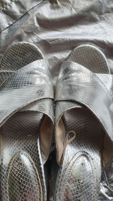 Босоножки без задника сабо