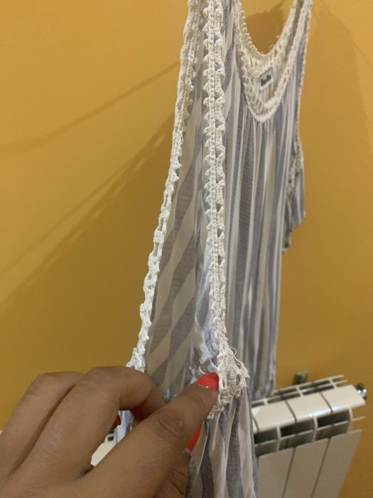 T-shirt “Miau Miau” tamanho L riscas cinzentas / brancas