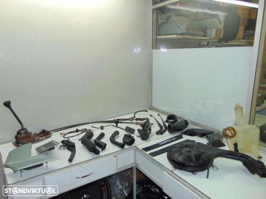 Toyota Corolla DX 3p a1985 vários