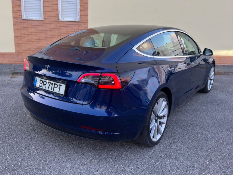 Tesla Model 3 Standard Range, Cx. A., 325cv