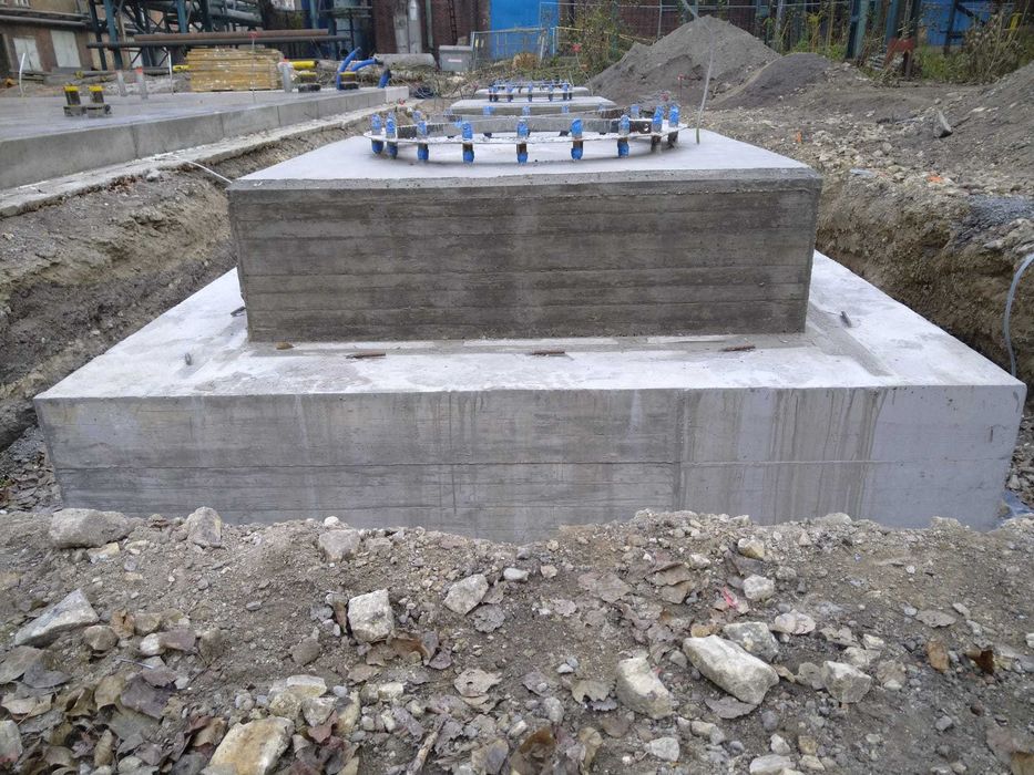 Fundamenty technologiczne, płyty, stopy, kanały