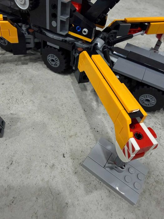 LEGO City 60409 Жовтий мобільний будівельний кран