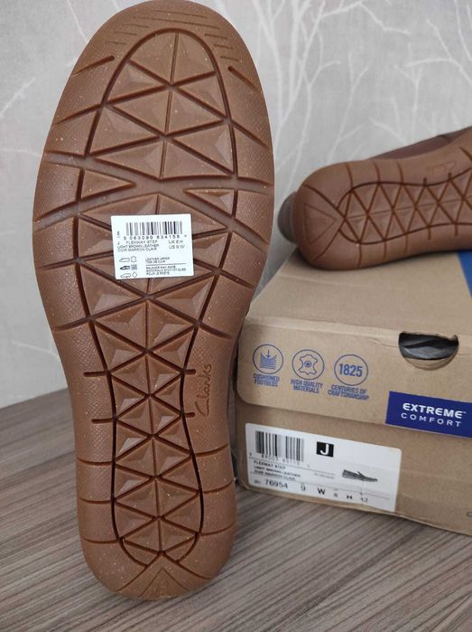 Мокасини, слипони, лофери Clarcs