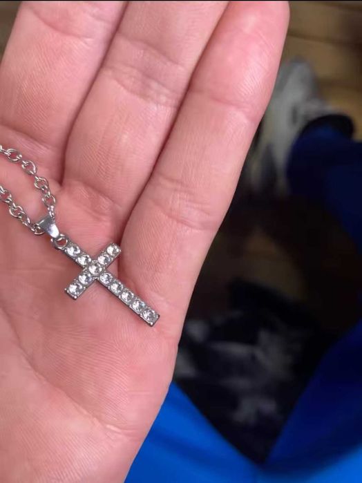 Ланцюжок з хрестиком