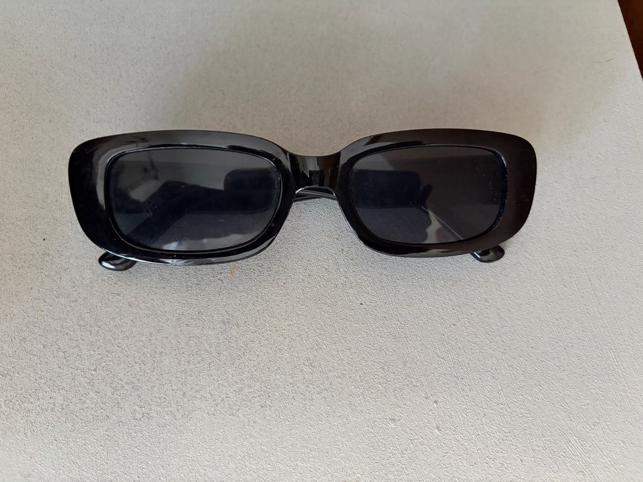 Oculos de sol variados