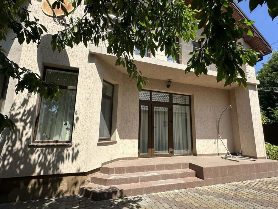 Затишний будинок доглянута територія, меблі залишаються! 43580