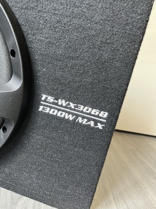 Сабвуфер в авто Pionner TS-WX3068 1300W