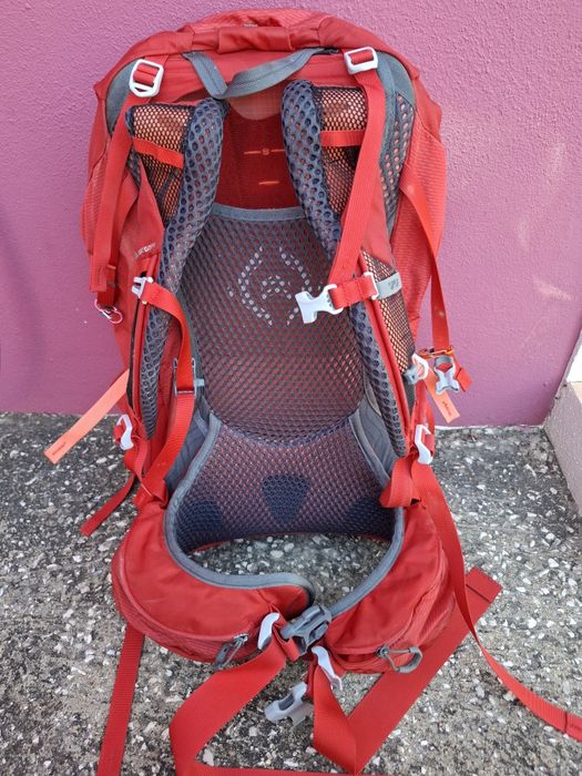 Mochila de campismo marca GREGORY Jade 38 usada