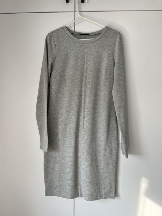 Szara długa sukienka