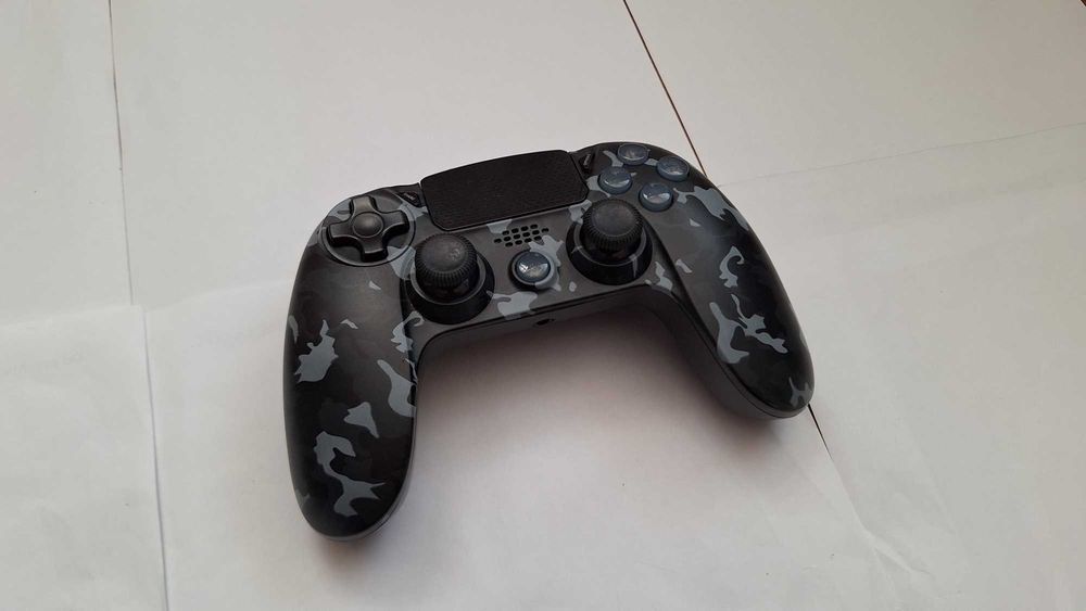 Kontroler bezprzewodowy Cobra QSP411 camo czarny do PS4 Sony PlayStation 4