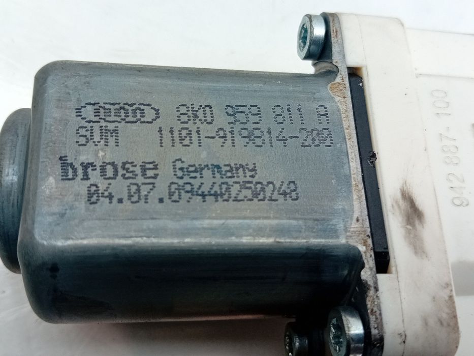 Motor vidro trás esquerdo AUDI Q5 (8R)