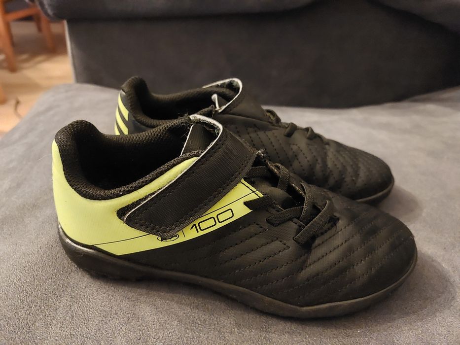 Buty piłkarskie chłopięce  r 33