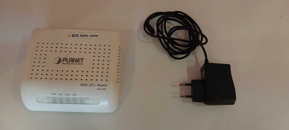 Używany Modem Planet ADSL 2/2+ NAT ADE-3400