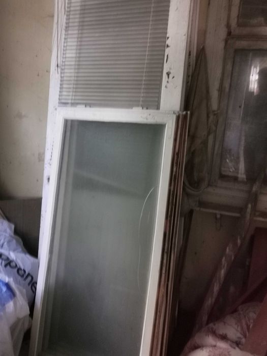 Oddam bezpłatnie 44 używane okna oraz kilka par drzwi