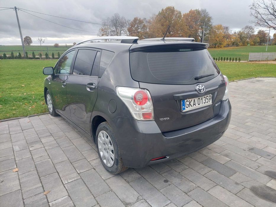 Toyota Verso 2010r.