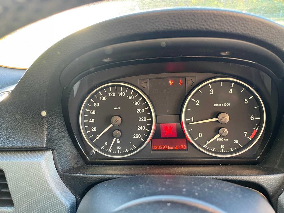 Samochód BMW 318I