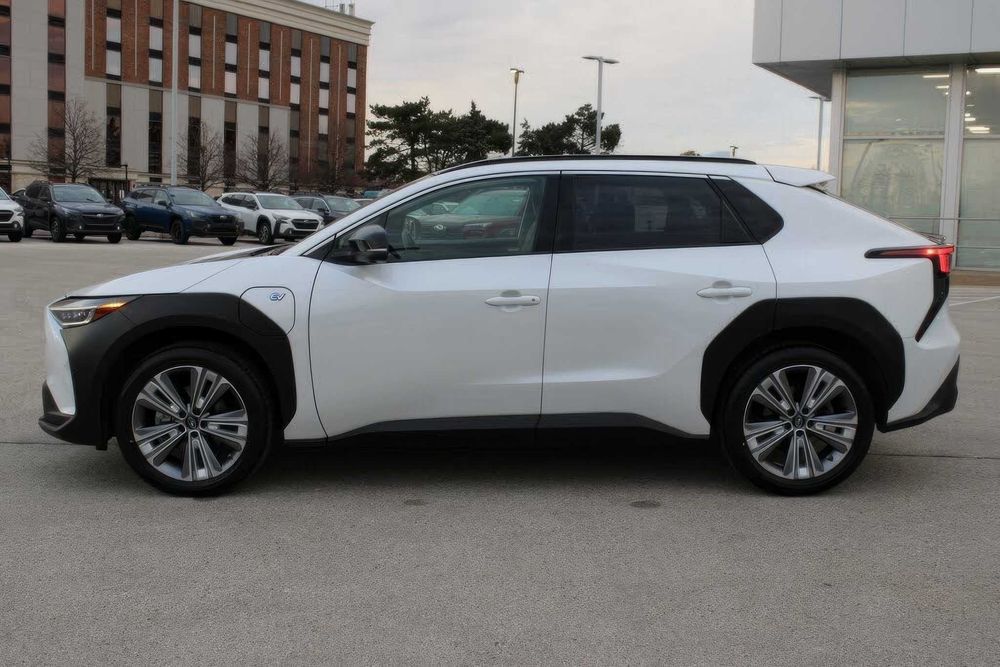 Subaru Solterra Touring      2023