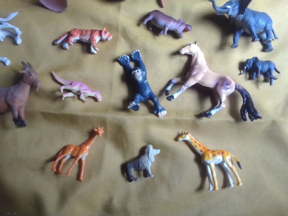 Animal Figurines from €0.50 to €164585610030593122
