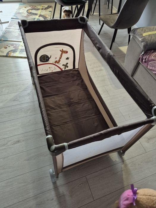 Łóżeczko turystyczne