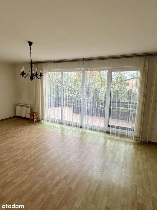 Duży i przytulny dom z ogrodem i garażem