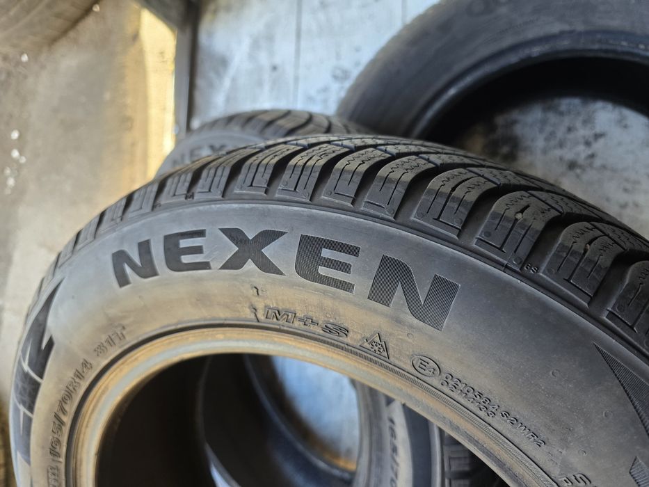 Sprzedam Jak Nowe 2 opony 165/70 14" Nexen zimowe 95% 2022r