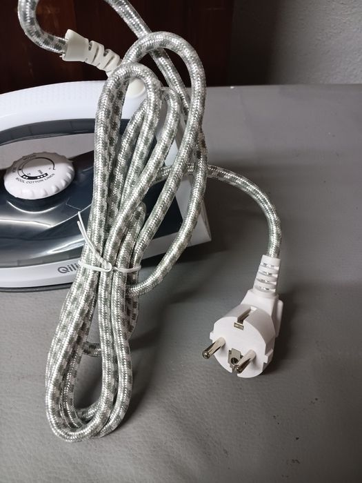 Ferro a vapor novo sem caixa