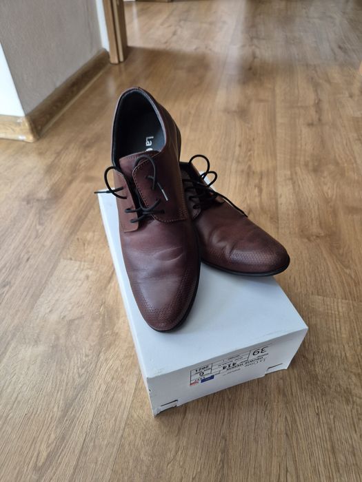 Buty skórzane brąz rozmiarze. 39