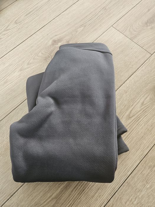 Szare ocieplane leginsy z metki M ale raczej S/XS