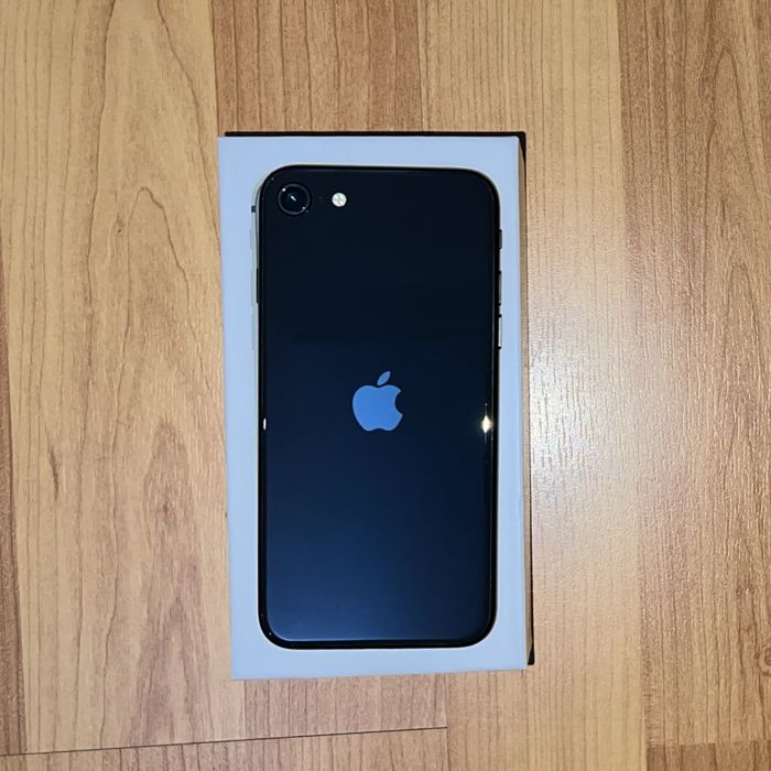 Apple iPhone SE Preto 256GB (2.ª geração)
