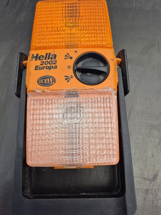 Lampa ostrzegawcza Hella 2002