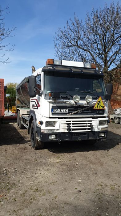 Termos do asfaltu SPRIDER Volvo FM rozścielacz
