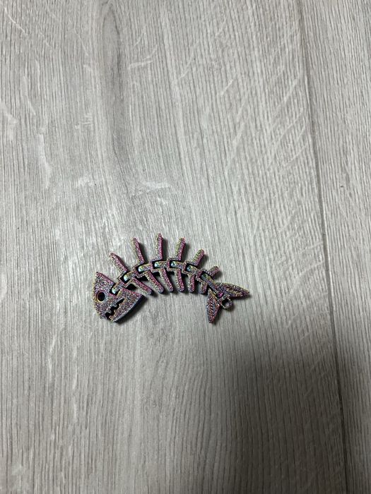 Brelok rybka w kolorze carnival