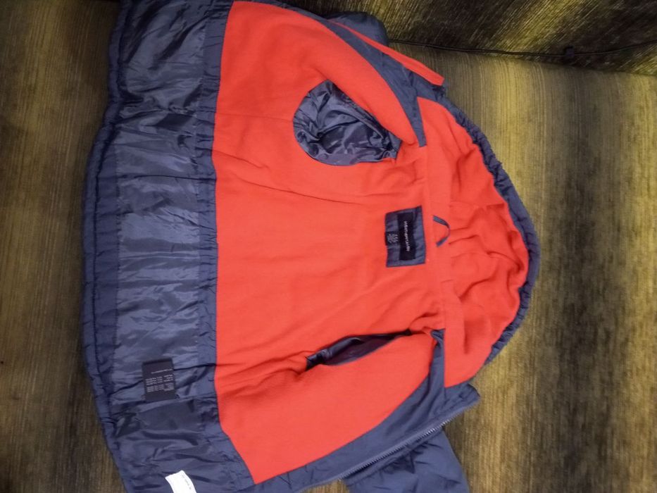 Осіння куртка. Розмір 6-7Y