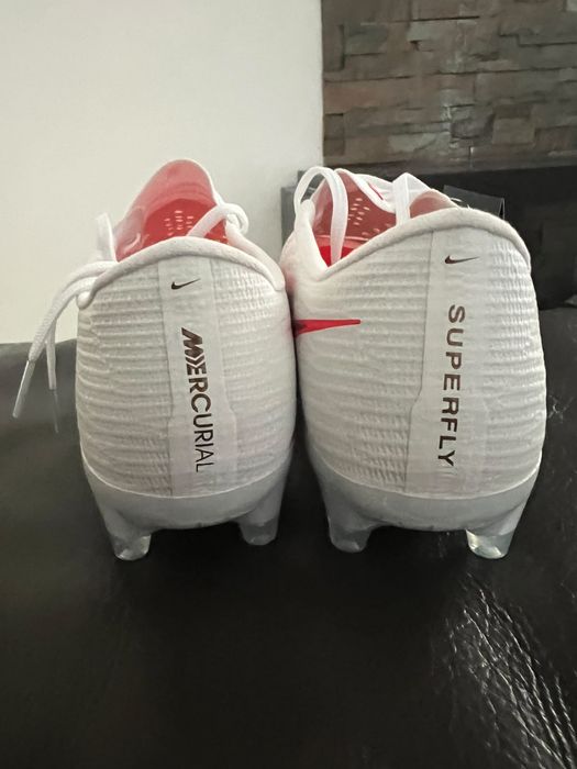 Chuteiras Nike Zoom Mercurial Superfly 9 Elite FG Brancas
