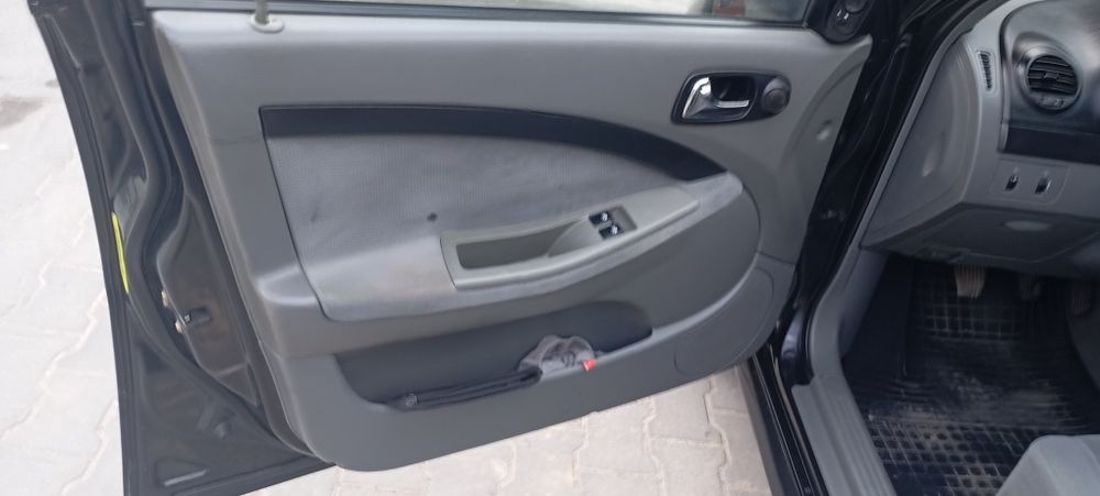 Продаю власний автомобіль