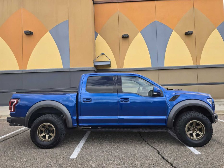 Ford F-150 Raptor      2018