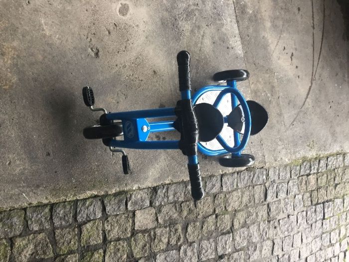 Triciclo Bi-Lugar Tandem.