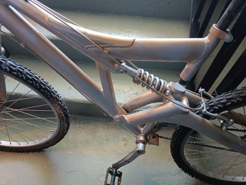 Bicicleta com travão de Disco como Nova