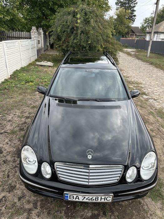 Продам автомобіль Мерседес 211