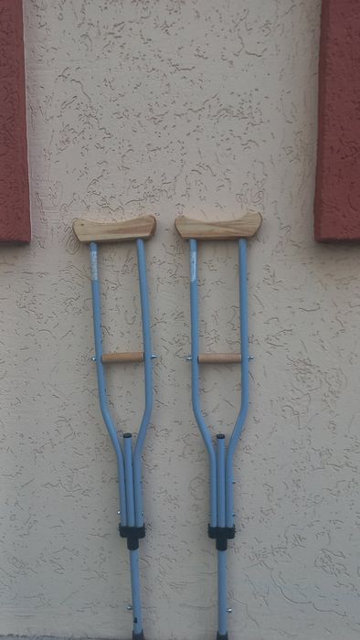 Продам милиці універсальні