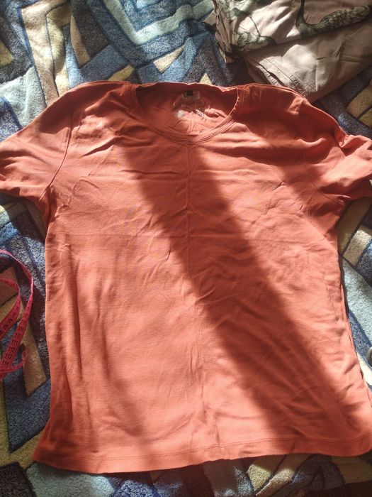 Футболка і блуза