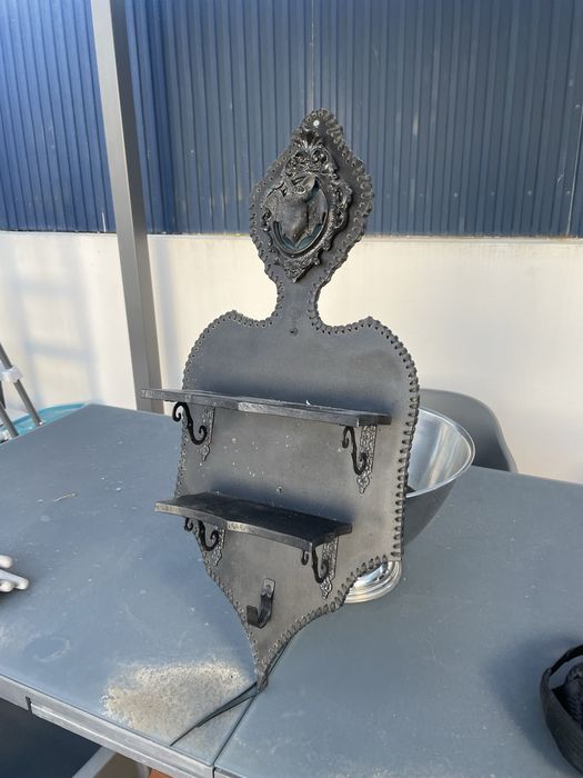 Prateleira decorativa Gotica