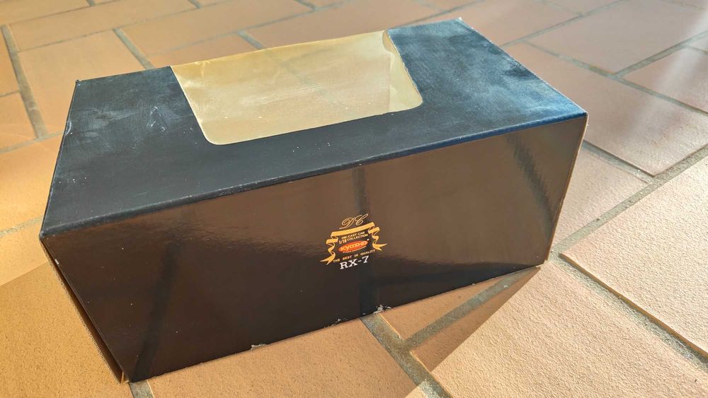 Mazda RX-7 Kyosho 1/18 c/ caixa