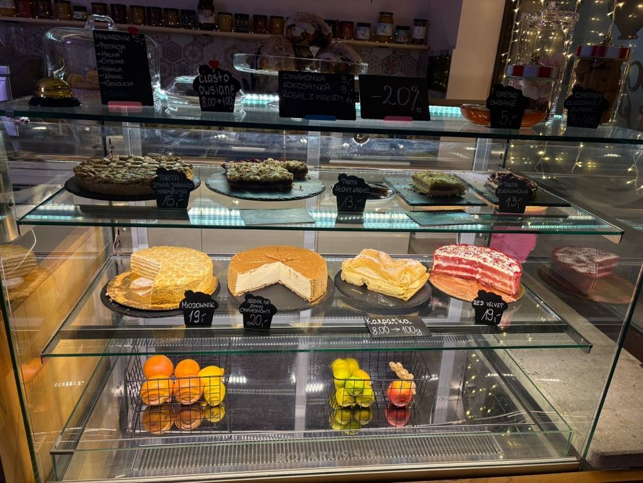 Witryna cukiernicza, lada chłodnicza Bolarus  Vertika