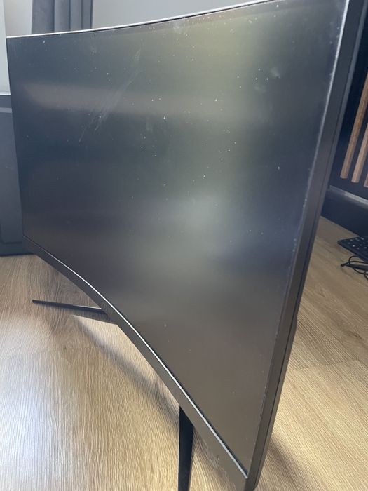 Komputer Krux + Monitor MSI 27 cali