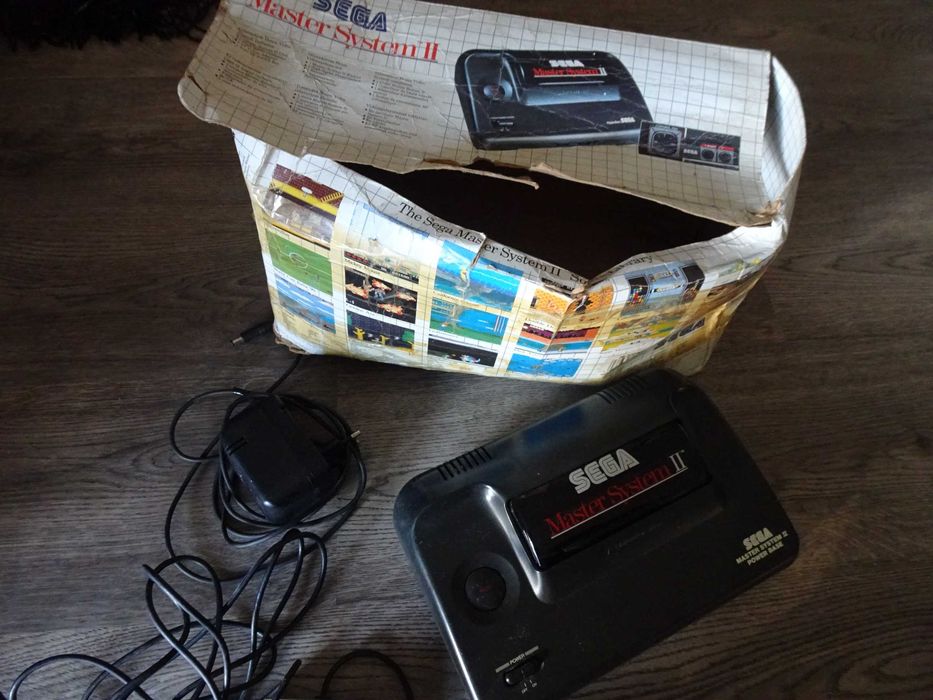 Consola Master System II na caixa