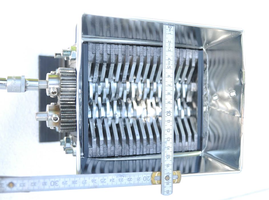 shredder dwuwałowy SUM ST-160, rozdrabniacz, młynek, kruszarka