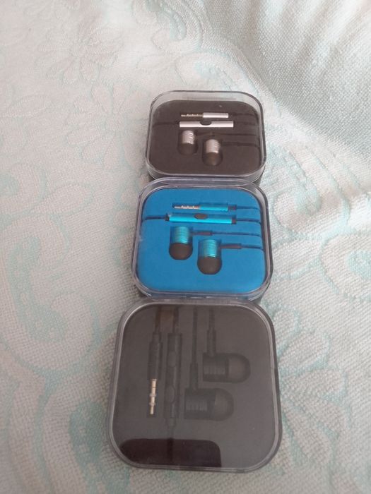 Наушники проводные новые