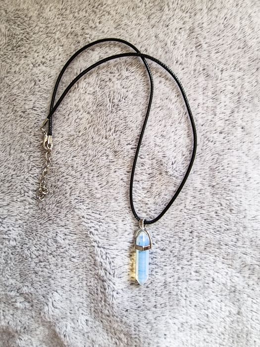 Naszyjnik z kamieniem kryształ opal gothic alterative