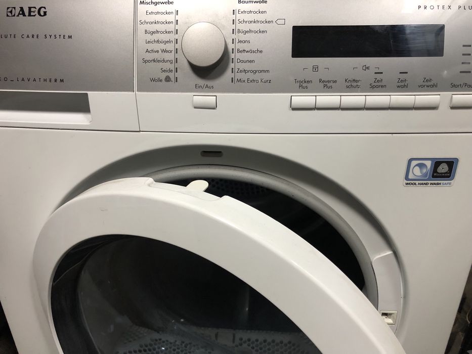 Sprzedam suszarkę firmy AEG